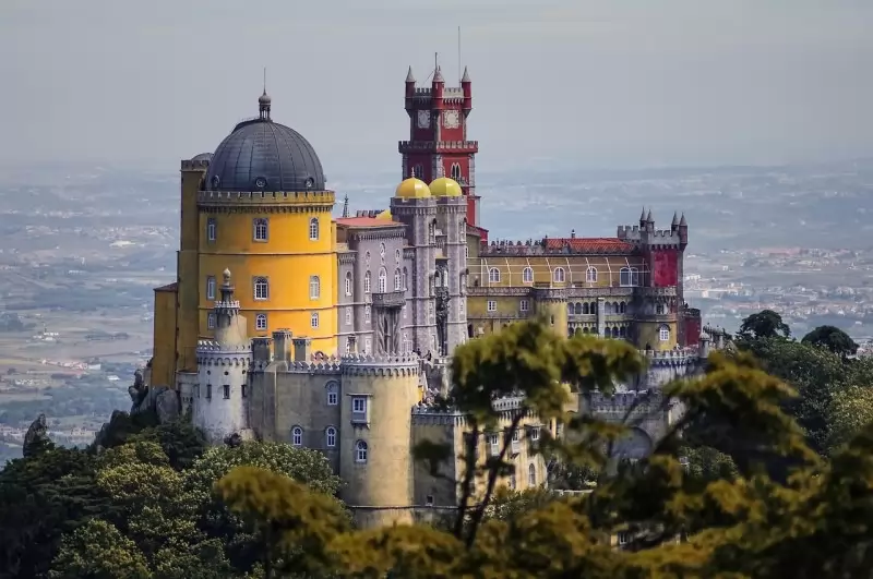 Португалия – обиколен тур в страната на фадото и откривателите 