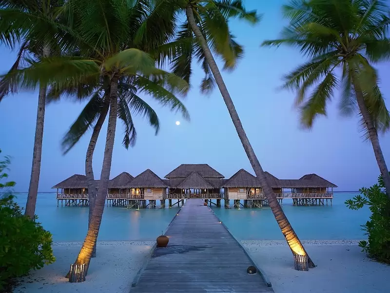 Хотелско настаняване с трансфер Малдиви 2023 и 2024 - цени за помещение 